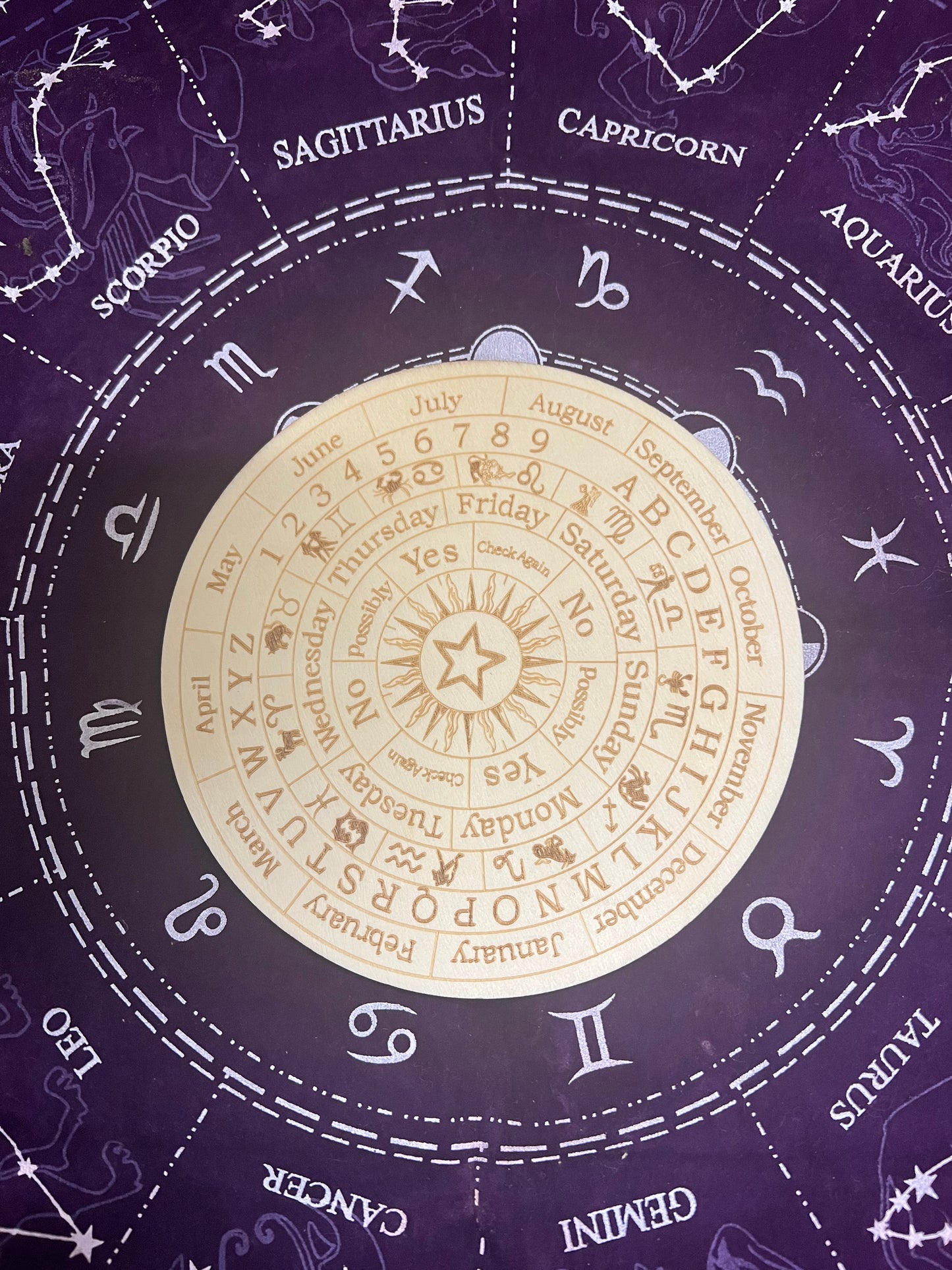 MINI DIVINATION BOARD & PENDULUM (COLORS WILL VARY)